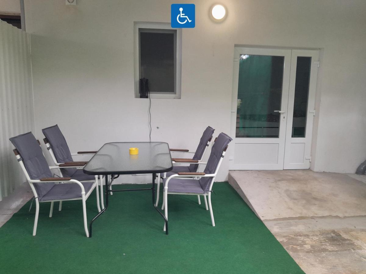 Apartments Mare Pula Exterior photo