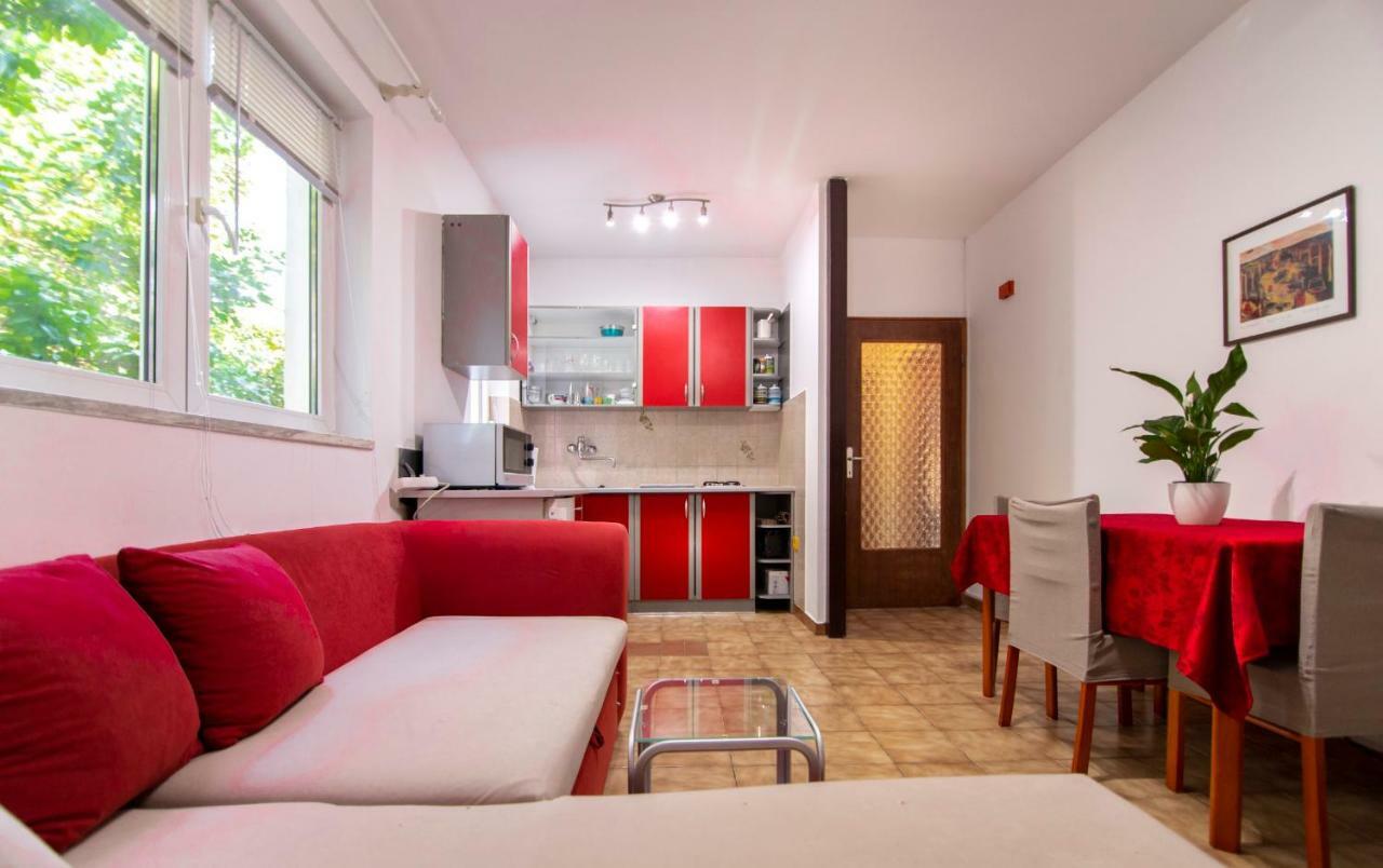 Apartments Mare Pula Exterior photo