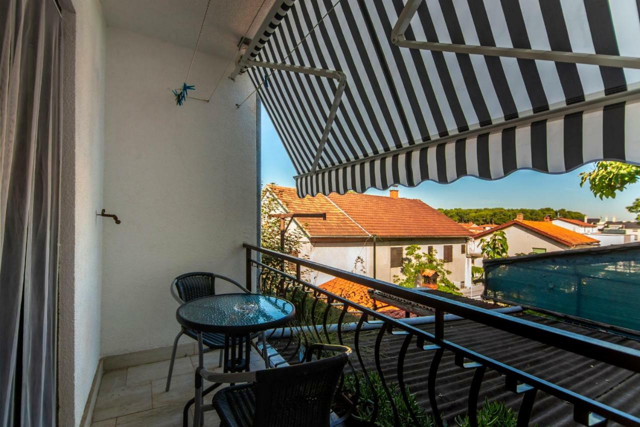 Apartments Mare Pula Exterior photo